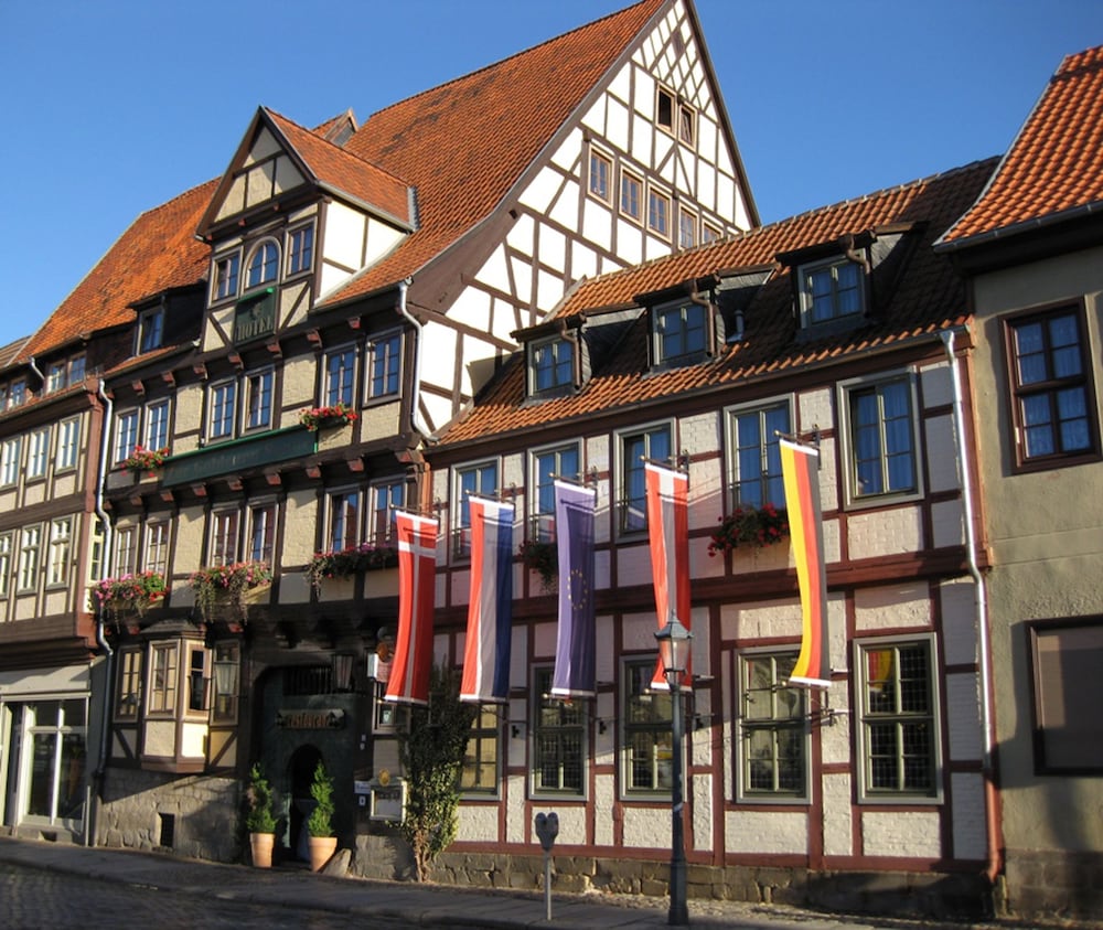 Hotel Zur Goldenen Sonne 1/24