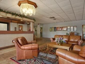 Ramada By Wyndham Angola/Fremont Area 19/41