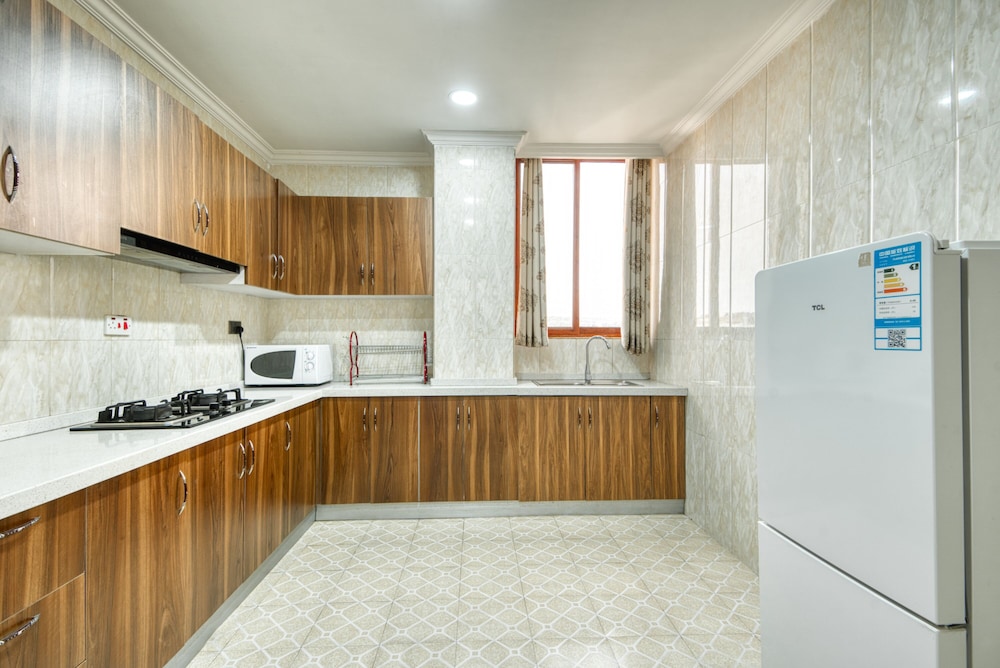 Kibo Palace Apartments 17/42