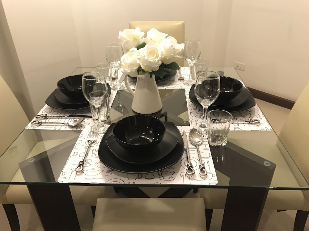 14 Place Sukhumvit Suites 55/66