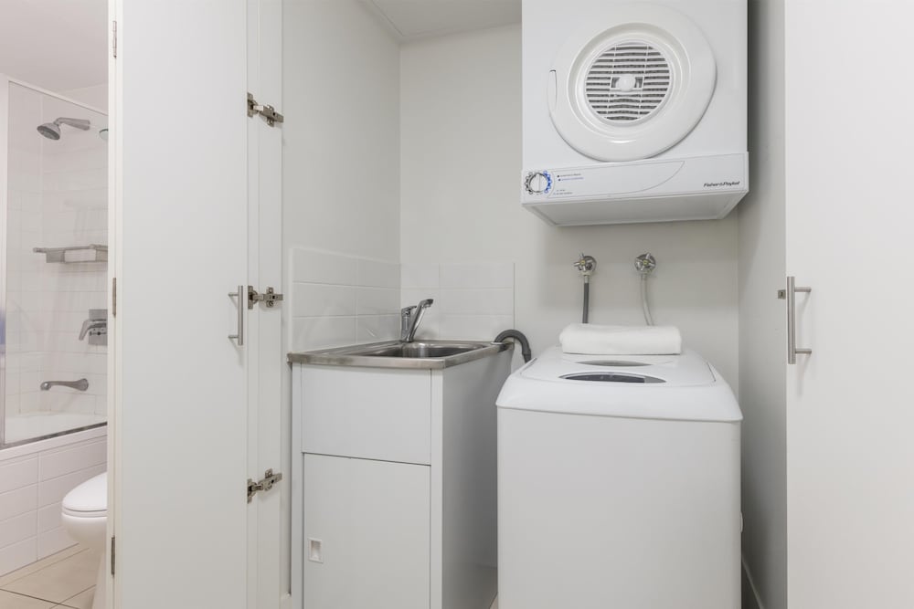 Oaks Brisbane Aurora Suites 41/74