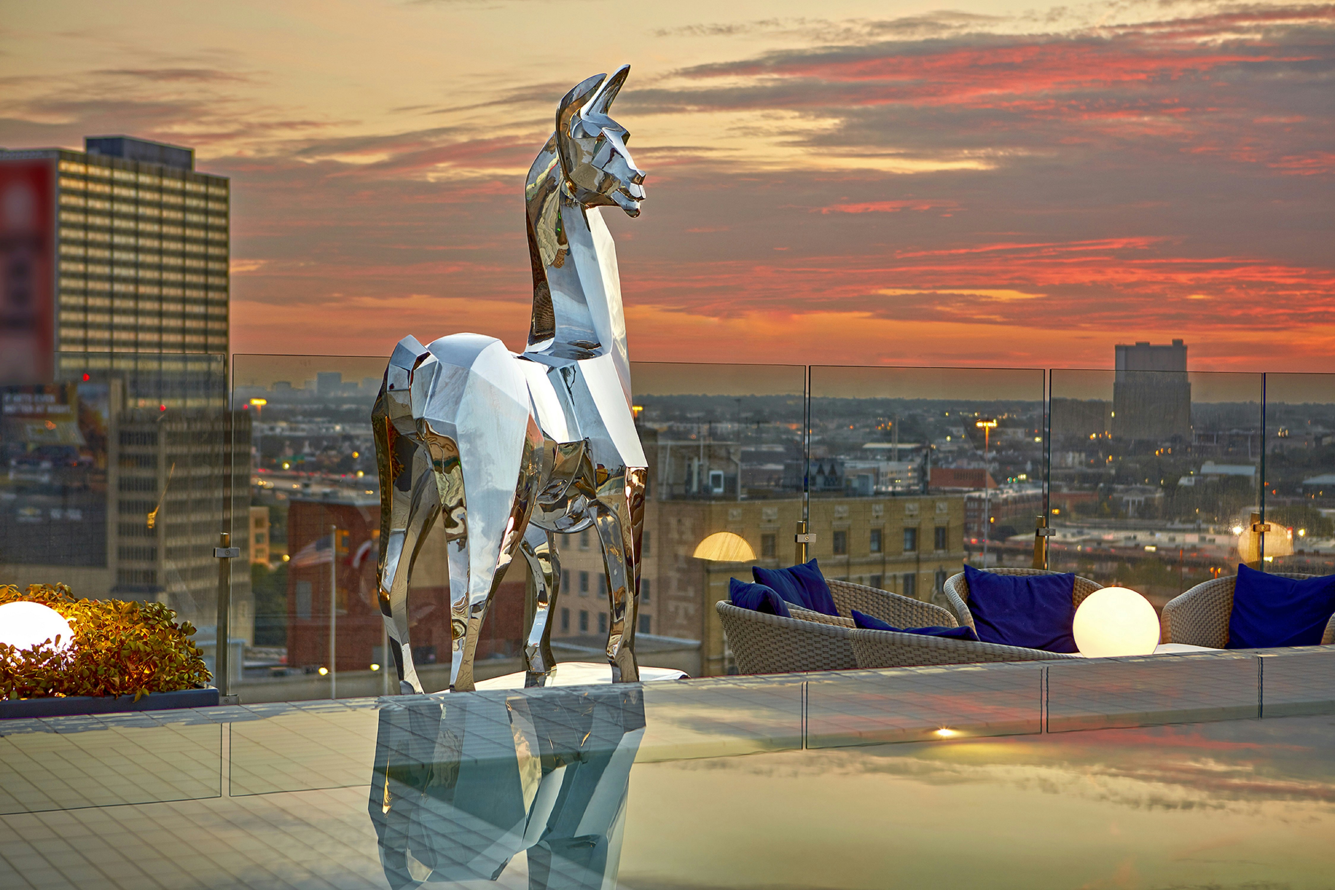 The Statler Dallas Curio Collection By Hilton 45/50
