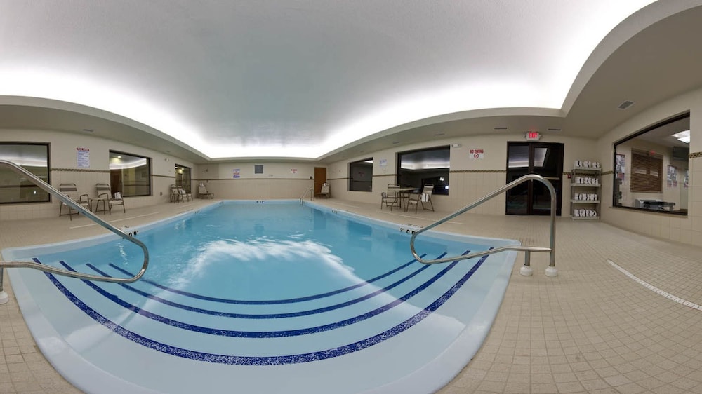 Holiday Inn Express Hotels And Suites Dayton North Tipp City 22/48