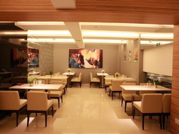 Jinjiang Inn (Nanchang Bayi Square, Yongshu Road Metro Station) 40/51
