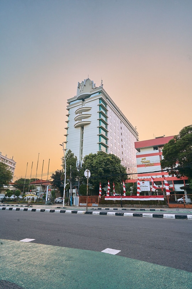 Horison Ultima Menteng Jakarta 3/50