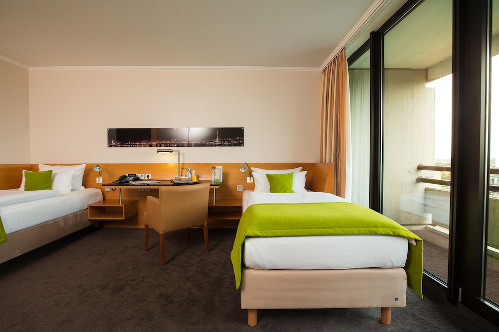 Lindner Hotel Dusseldorf Seestern, Part of Jdv by Hyatt 21/83