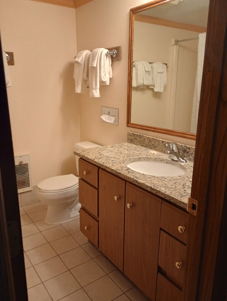 CENTERSTONE RESORT LAKE-AIRE 59/59
