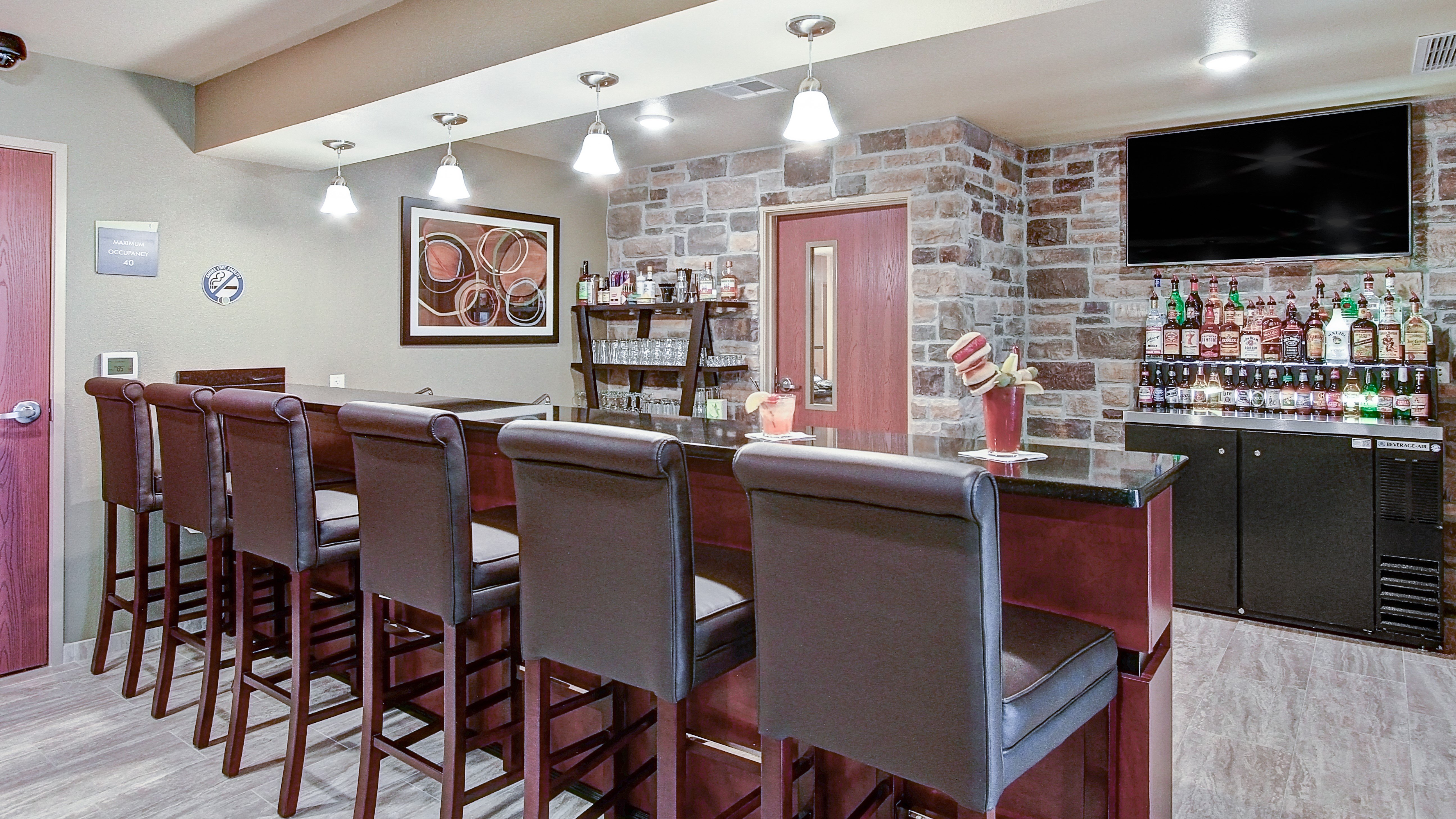 Cobblestone Hotel & Suites - Pulaski 46/62