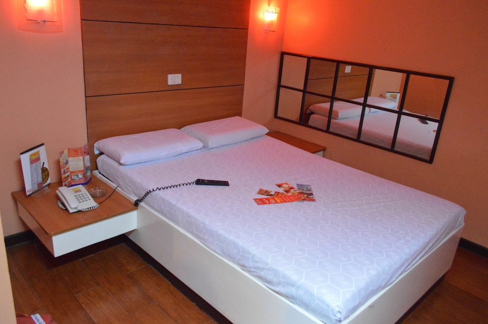 Hotel Sogo Avenida 13/35