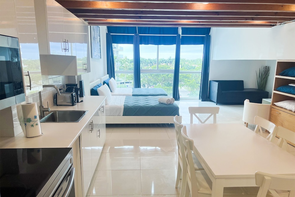 Castle Beach Suites By Miarentals 46/70