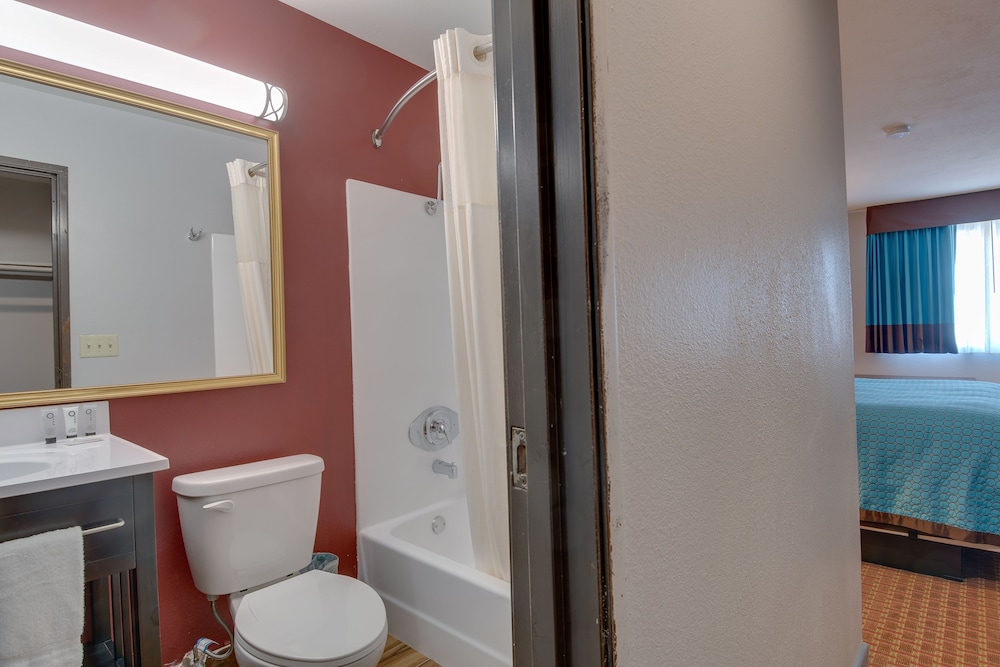 Americas Best Value Inn Hayward 15/57