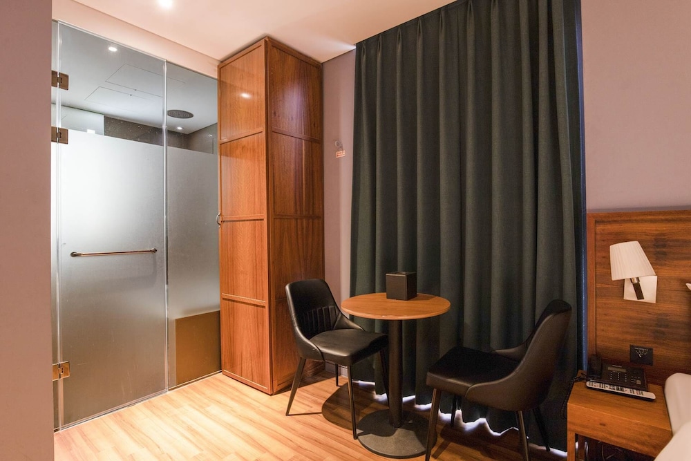 Hotel the Designers Jongno 64/68