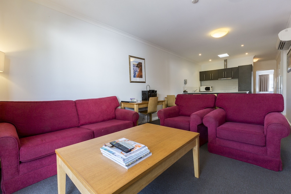 FORTE LEEUWIN APARTMENTS 40/57