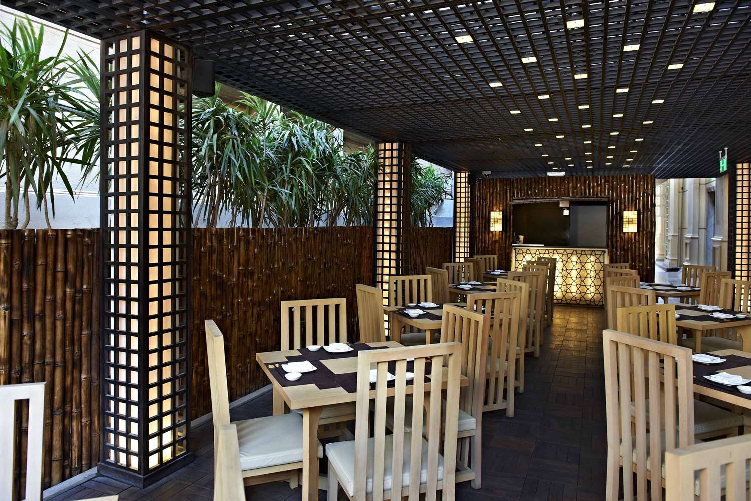 restaurant cafeteria
