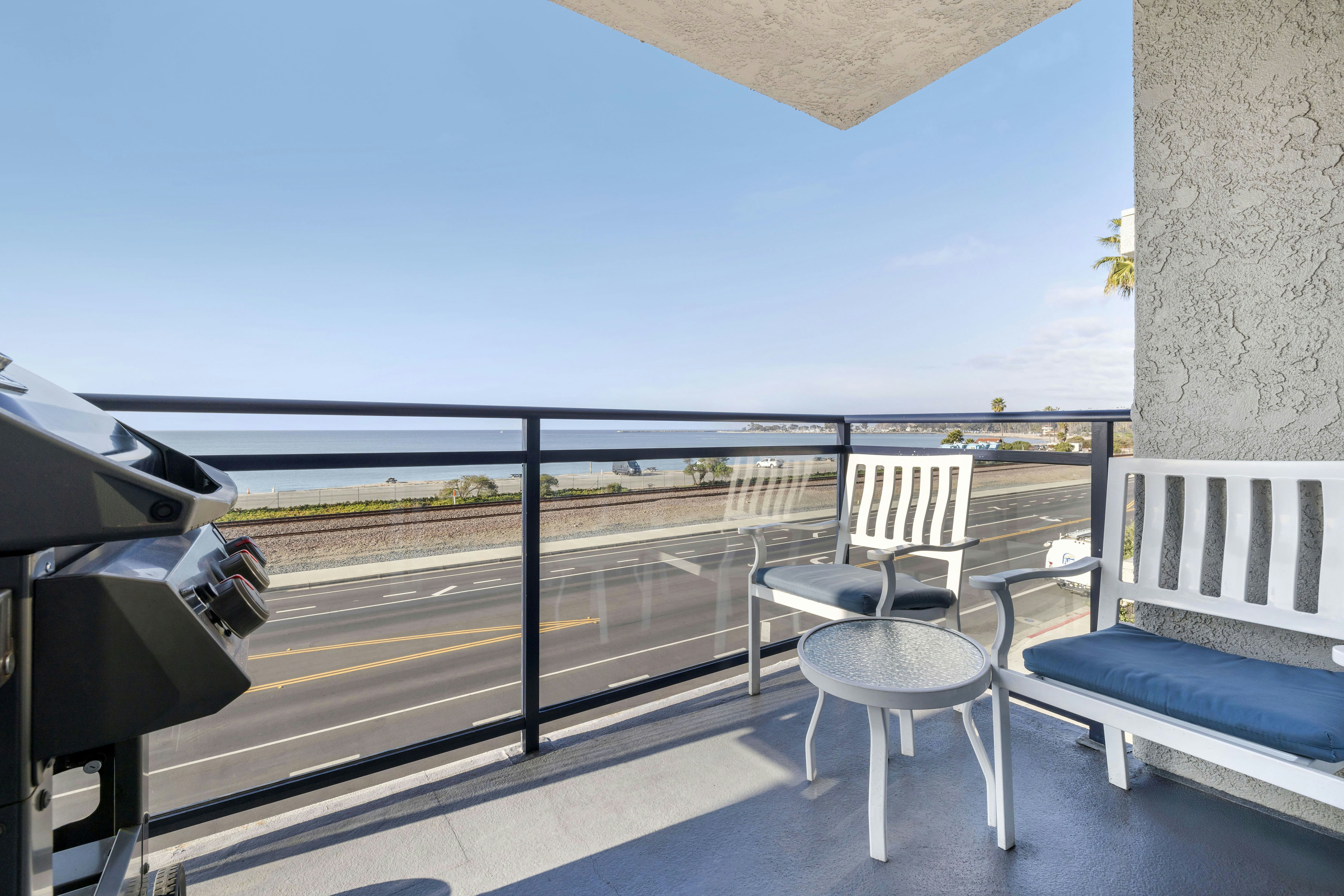 Hilton Vacation Club Riviera Beach & Shores, CA 20/28