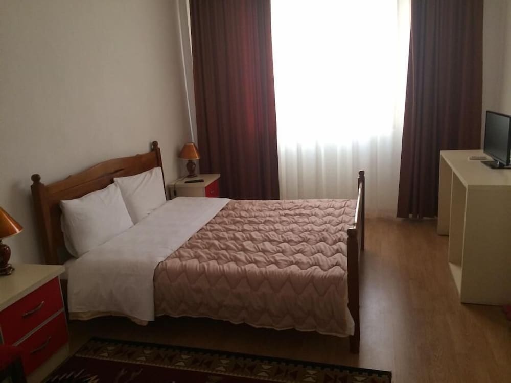 Hotel Argenti Shkoder 6/48