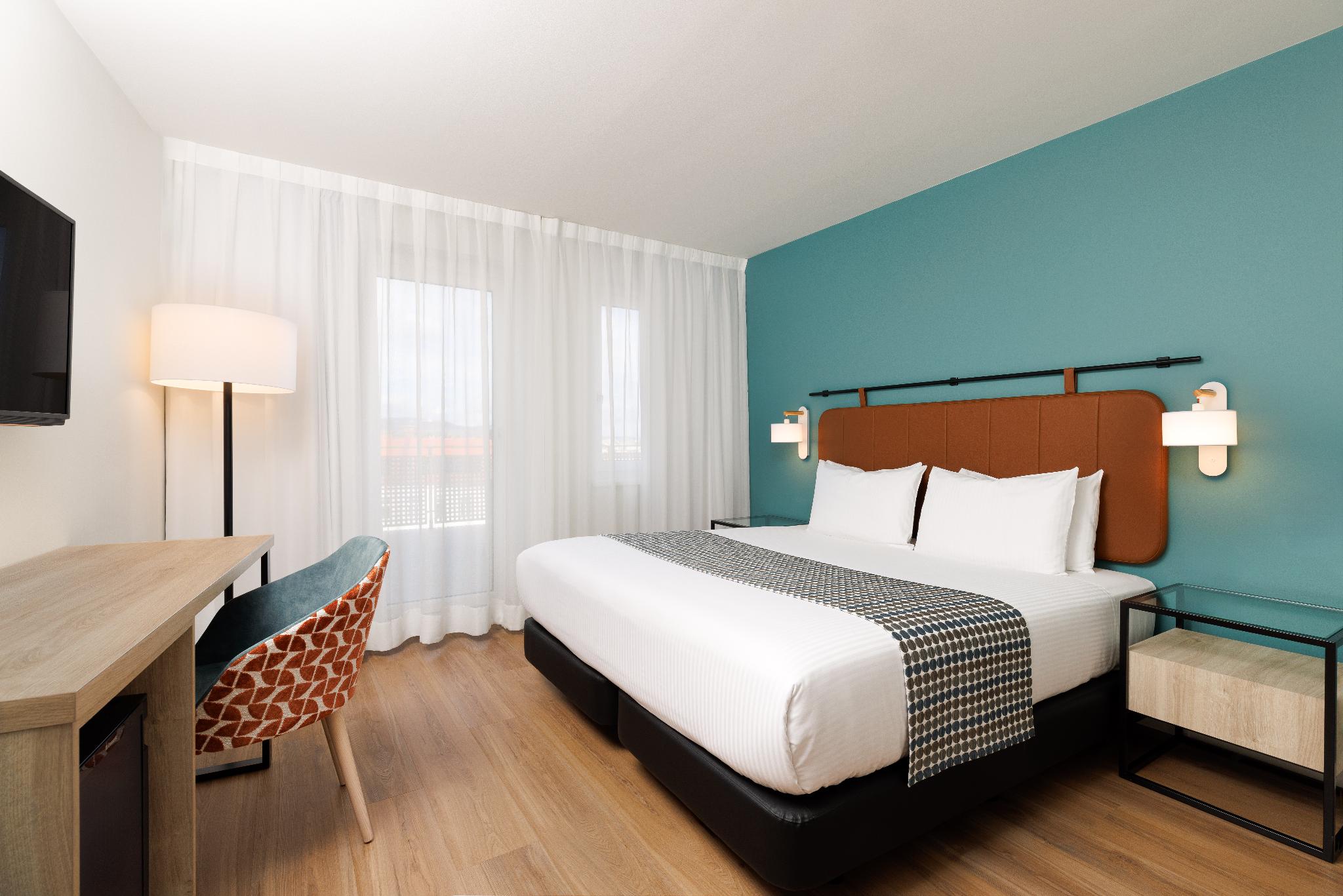 Room, Single, Double Bed