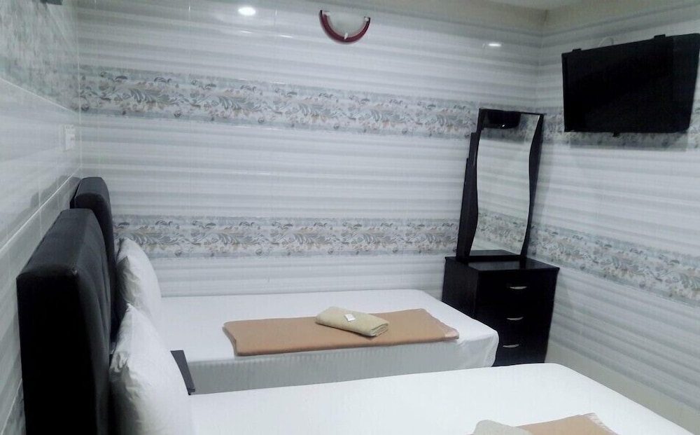 Ark Taman Melawati Hotel 25/32