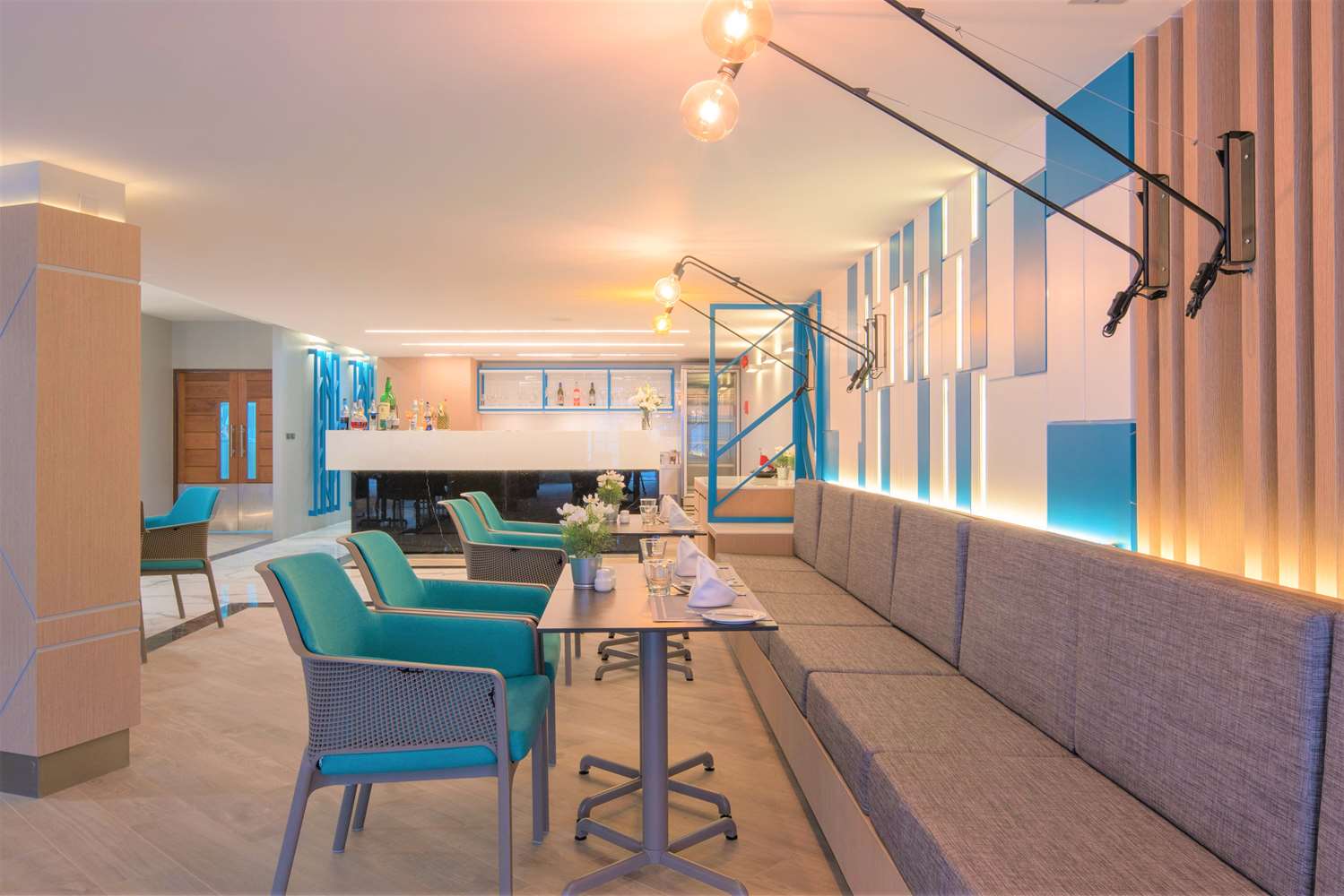 The Beachfront Hotel Phuket 10/19