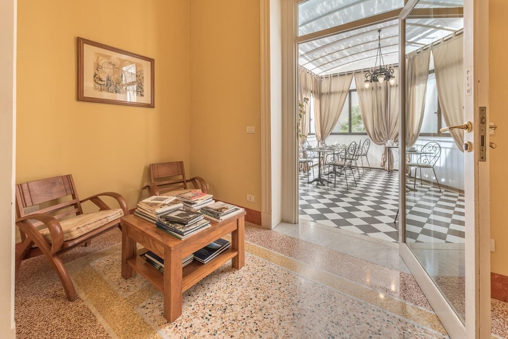 Palazzo Pantaleo 38/53
