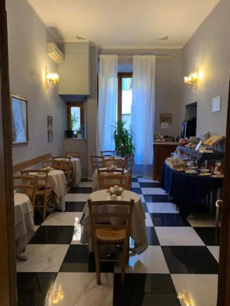 Hotel Duca D Aosta 24/29