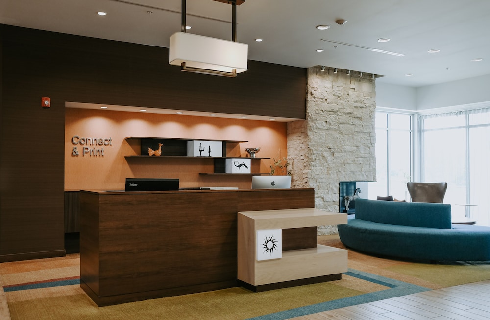 Fairfield Inn And Suites By Marriott Lincoln Airport 4/45
