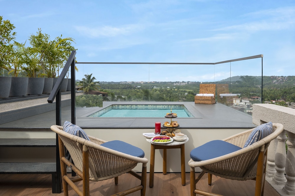 Grand Mercure Goa Candolim 37/58