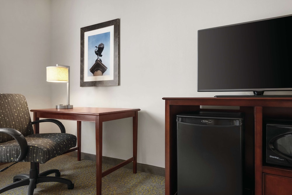 Hampton Inn Suites Mishawaka S Bend At Heritage Square In 37/61