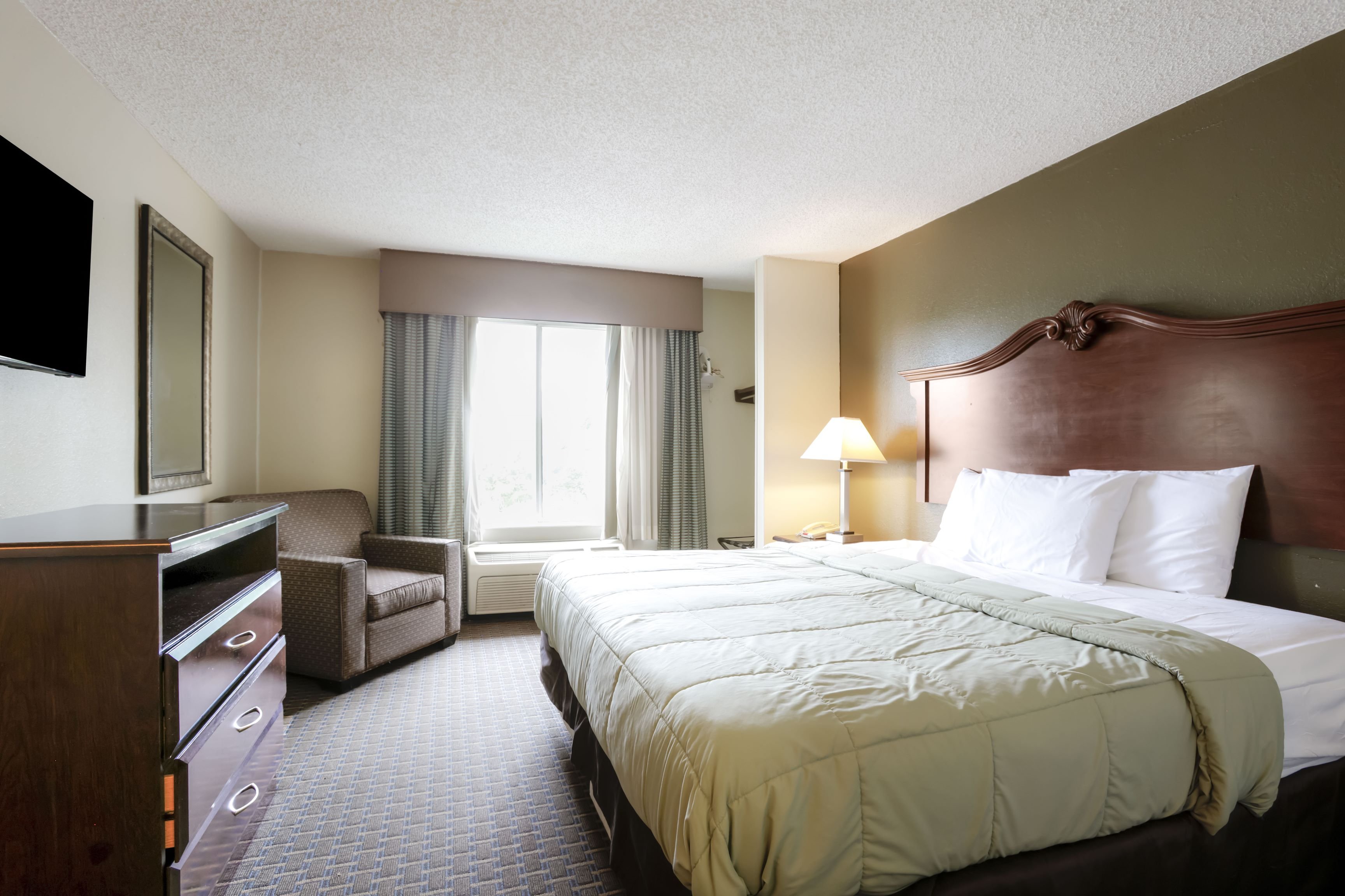 Copley Inn & Suites By OYO Akron OH 38/74