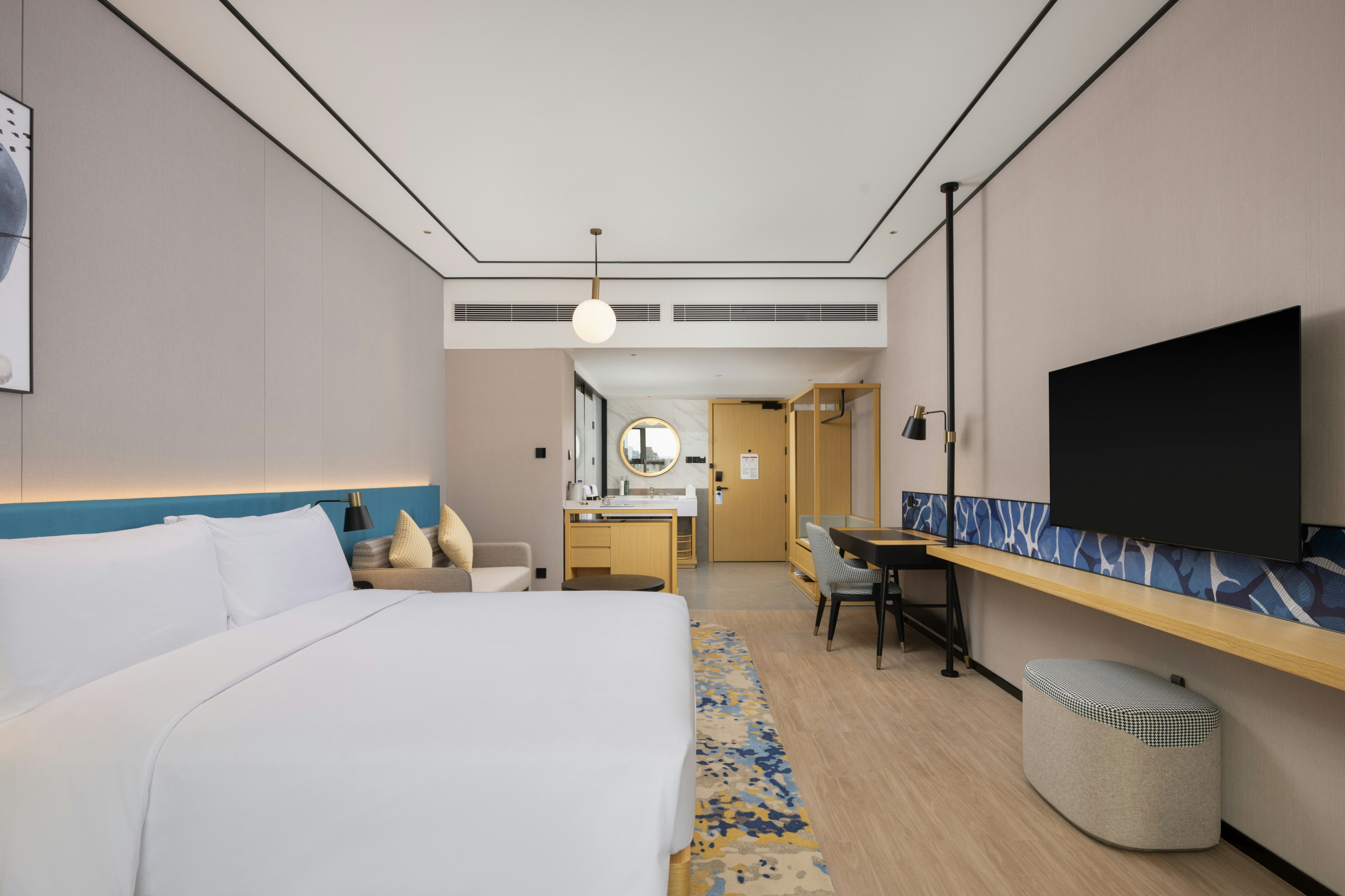 غرفة بسرير كينج في طابق مرتفع، Hilton Garden Inn Zhoukou Huaiyang 2/4