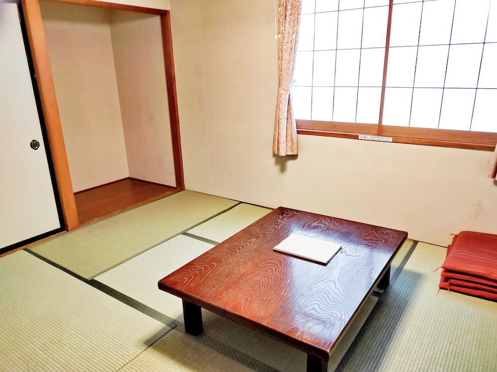 AKAKURA HOTEL 25/49