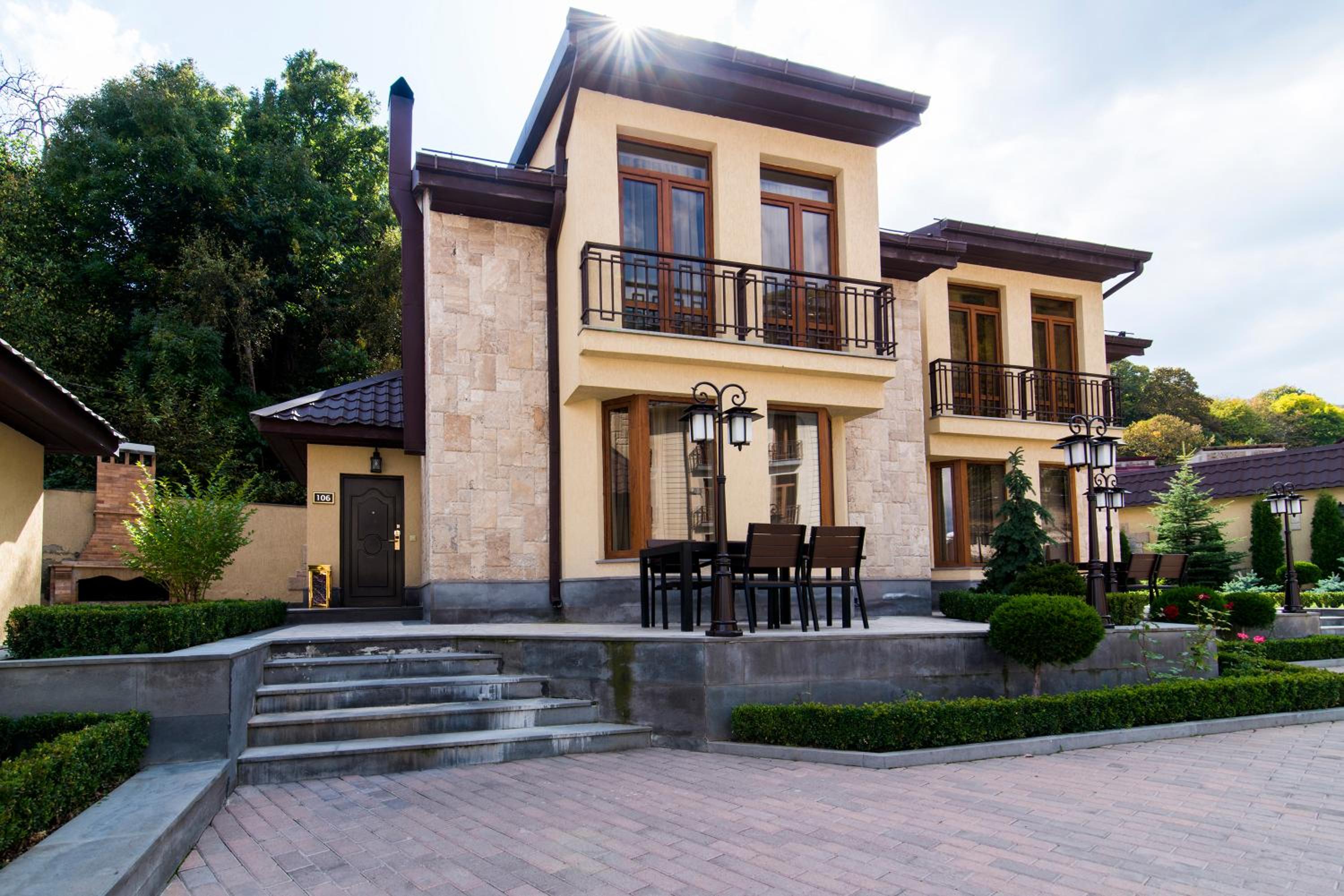 Elegant Hotel & Resort in TSAGHKADZOR