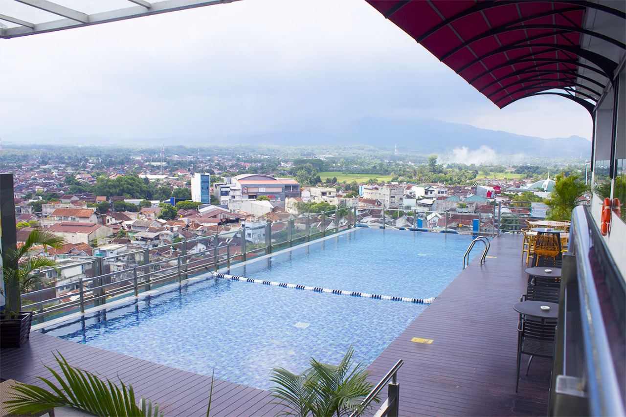 Java Lotus Hotel Jember (Formerly Hotel Dafam Lotus Jember) 6/17