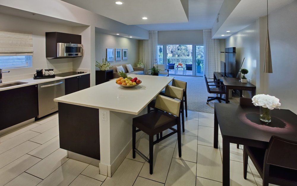 Provident Doral At the Blue Hotel 56/72