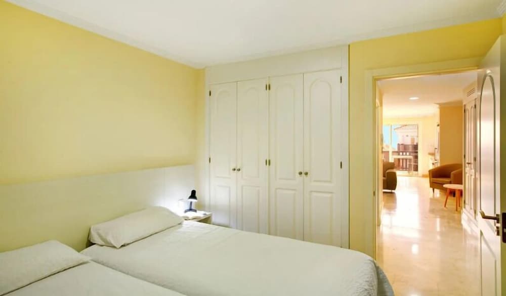LIVVO Monte Carrera Holiday Homes 3/17