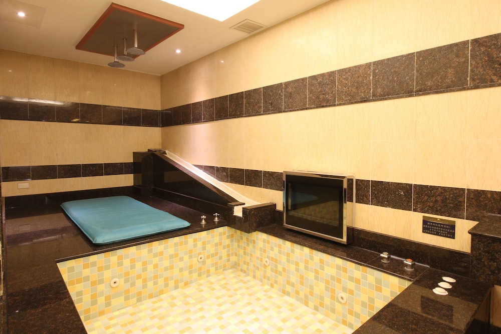 Seasons Boutique Motel 12/54