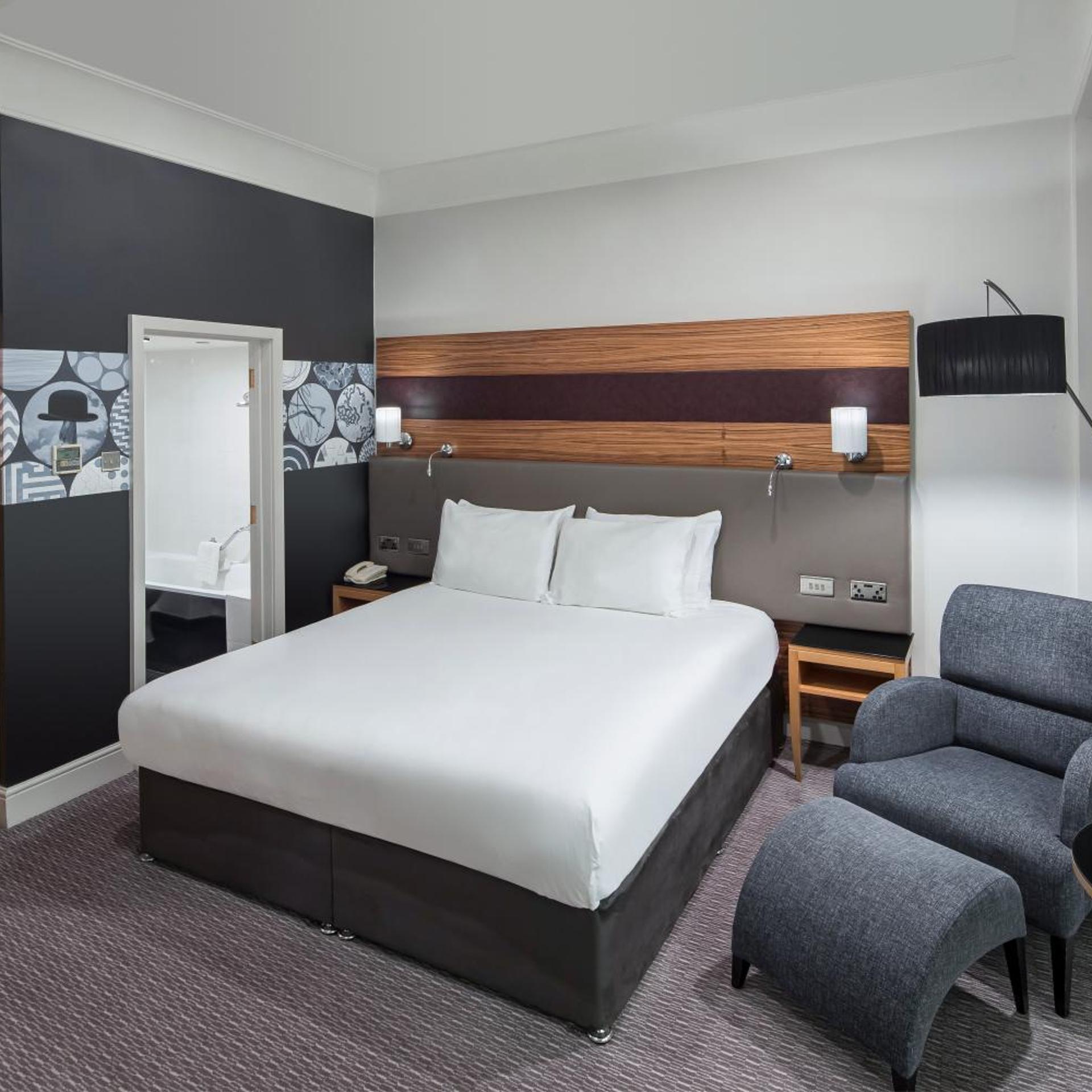Super, Premium, King Bed, Lounge Access