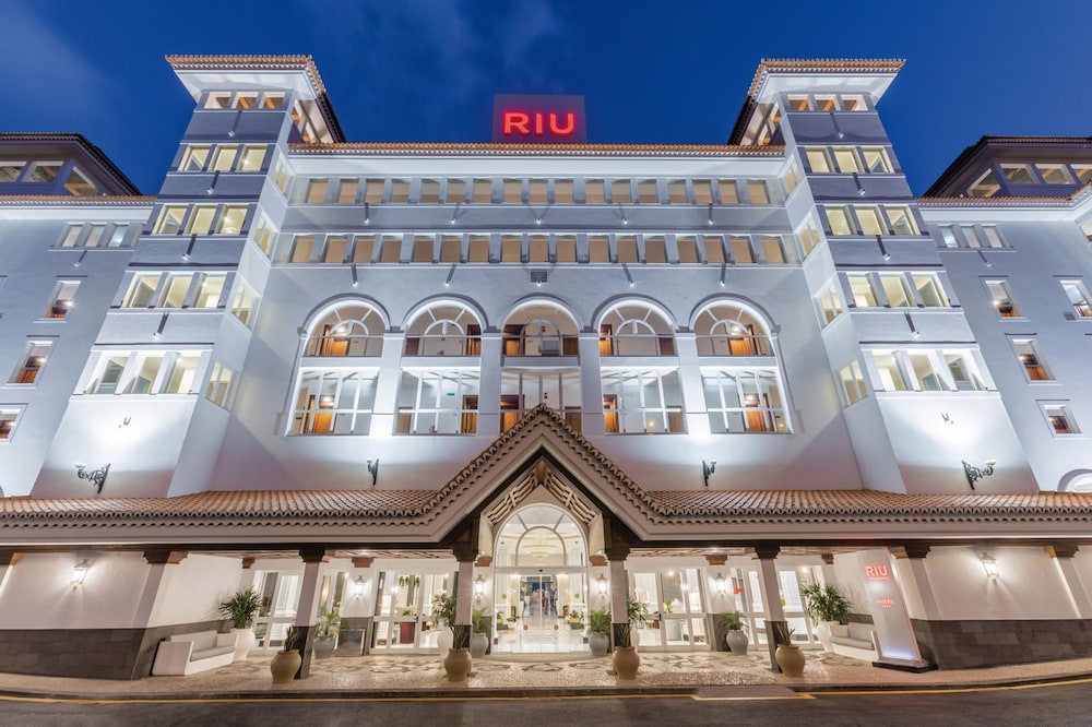 Hotel Riu Madeira in CANICO