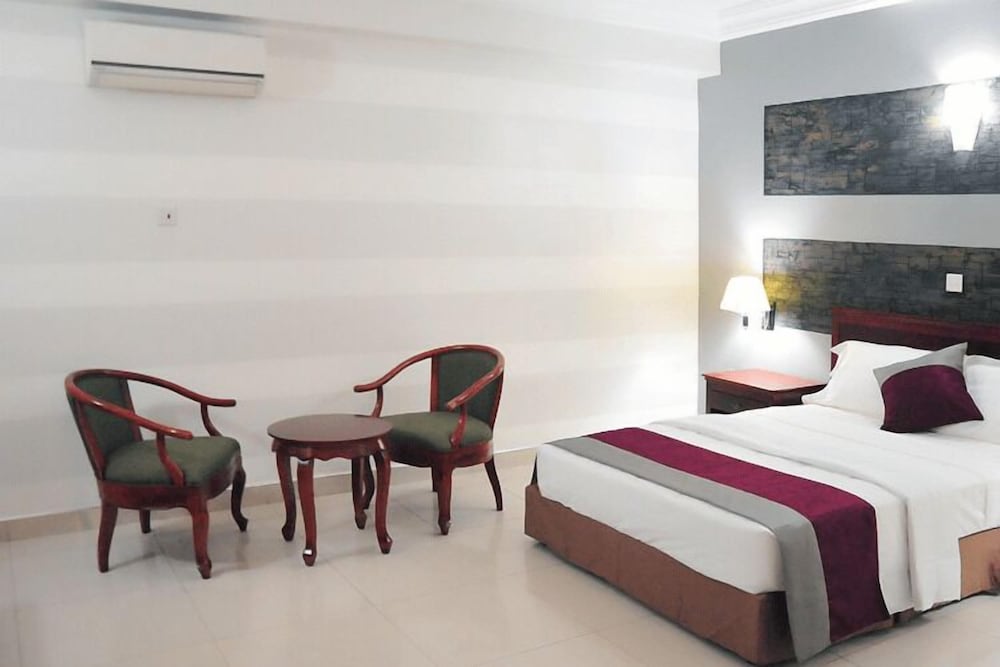 Tomreik Hotel 21/55