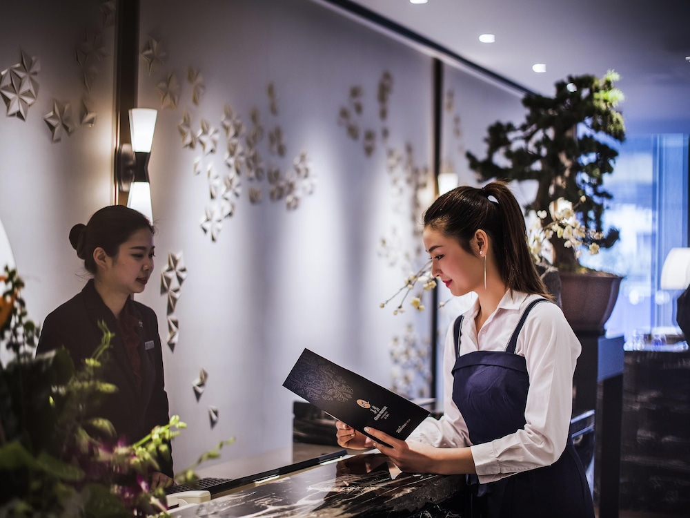 Grand Mercure Wuhan Qiaokou 5/50