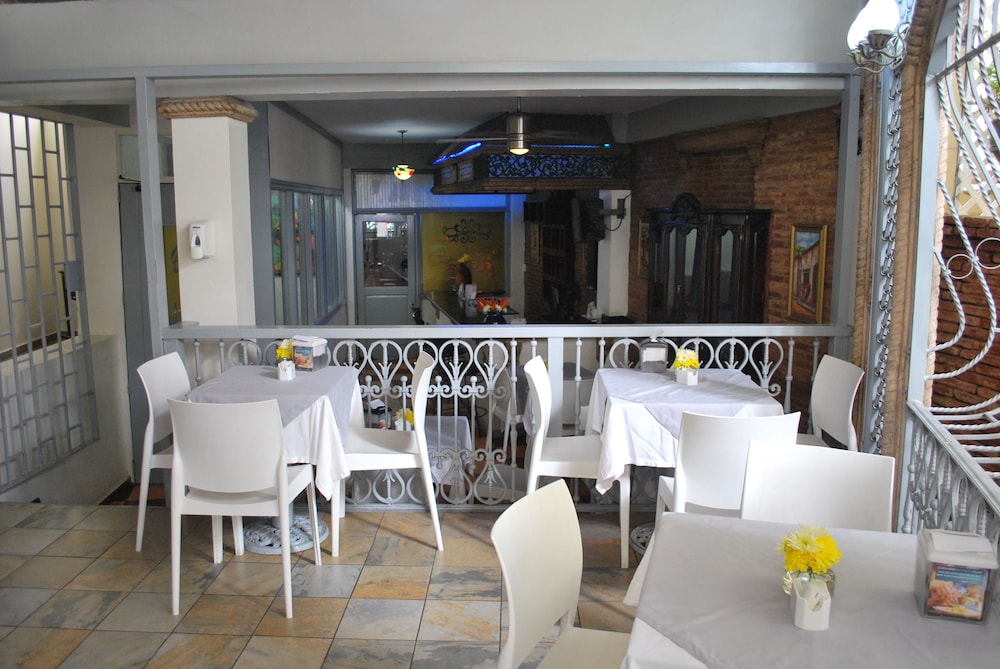 Hotel Platino 55/67