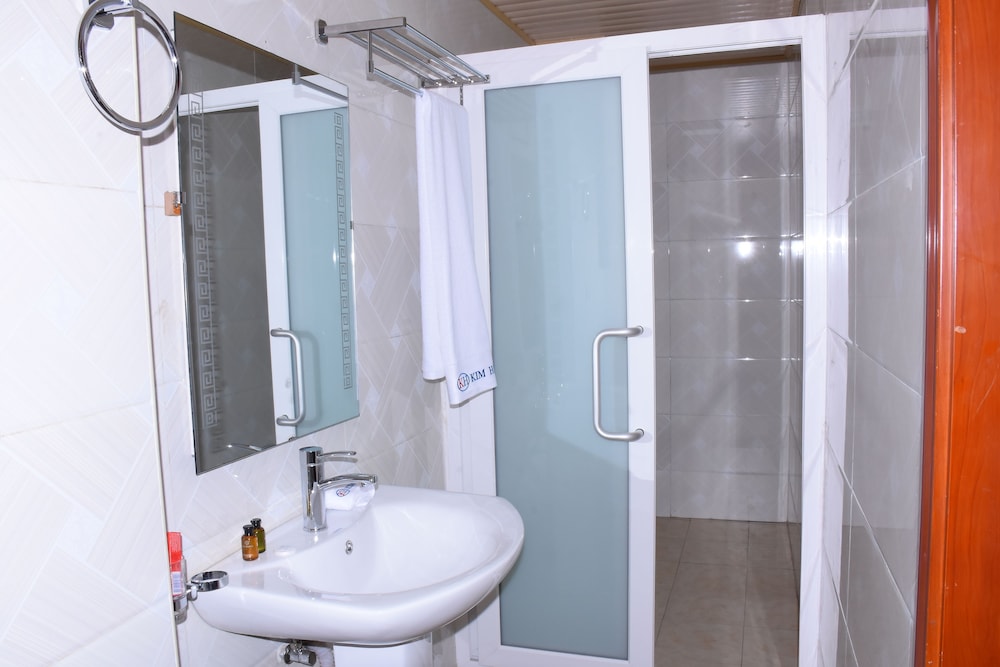 Kim Hotel 43/46
