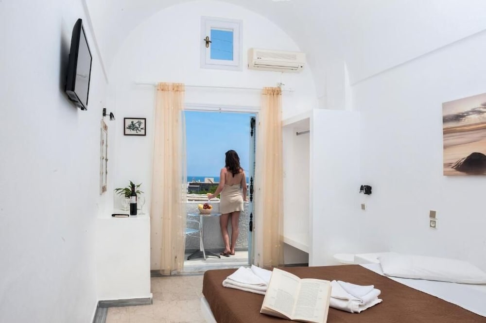 Join Us Low Cost Rooms 15/34
