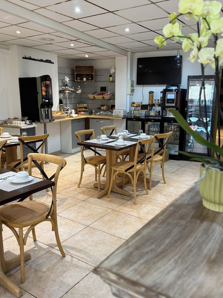 Hotel Provencal 46/51