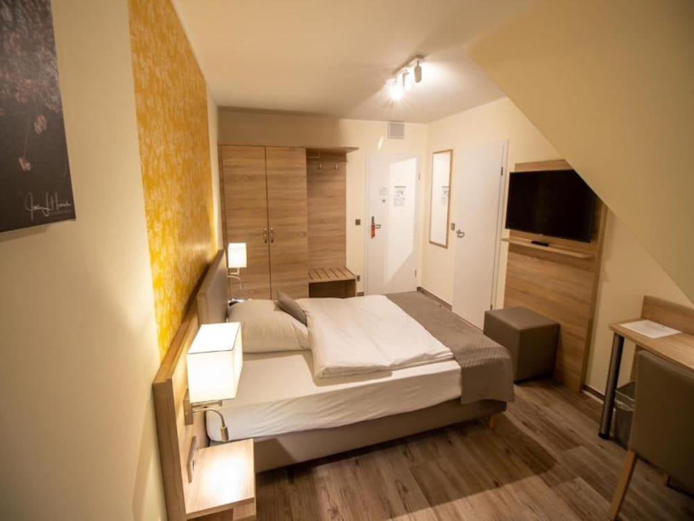 Hotel Fallersleber Spieker 6/50
