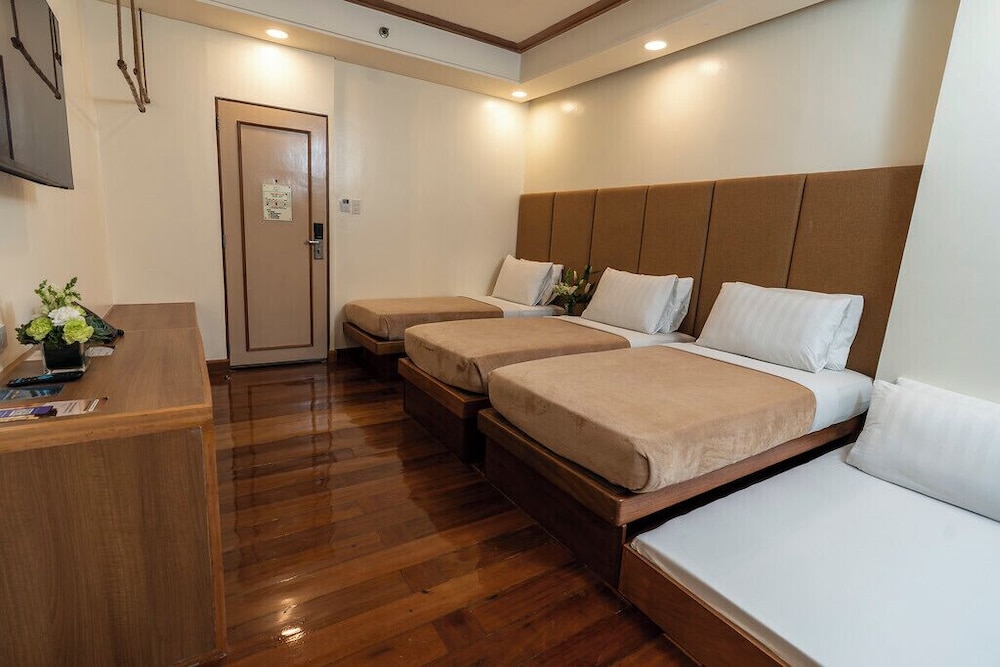 Kabayan Hotel Pasay 40/70