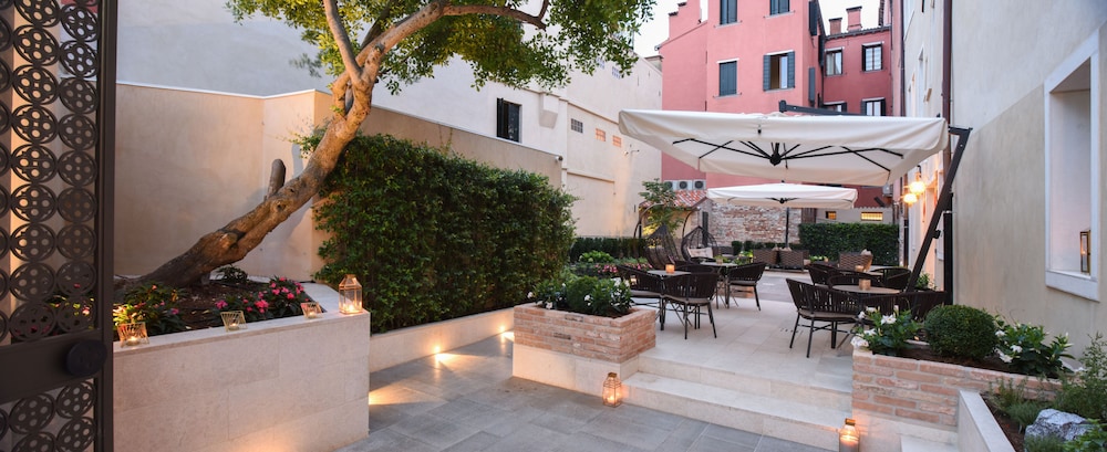 Santa Croce Boutique Hotel 9/65