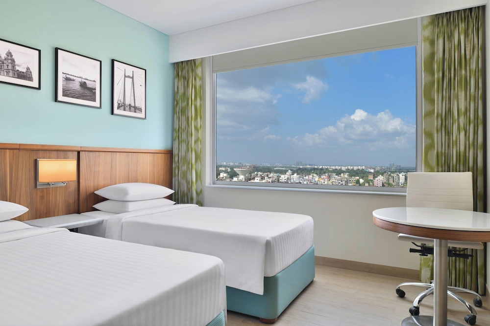 Deluxe, Twin Beds, City View, Fairfield by Marriott Kolkata 4/10