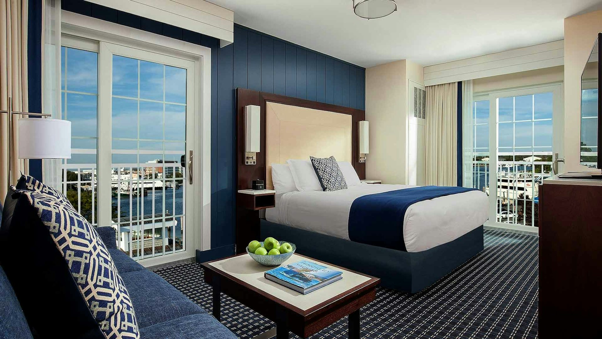 Hyannis Harbor Hotel 10/33
