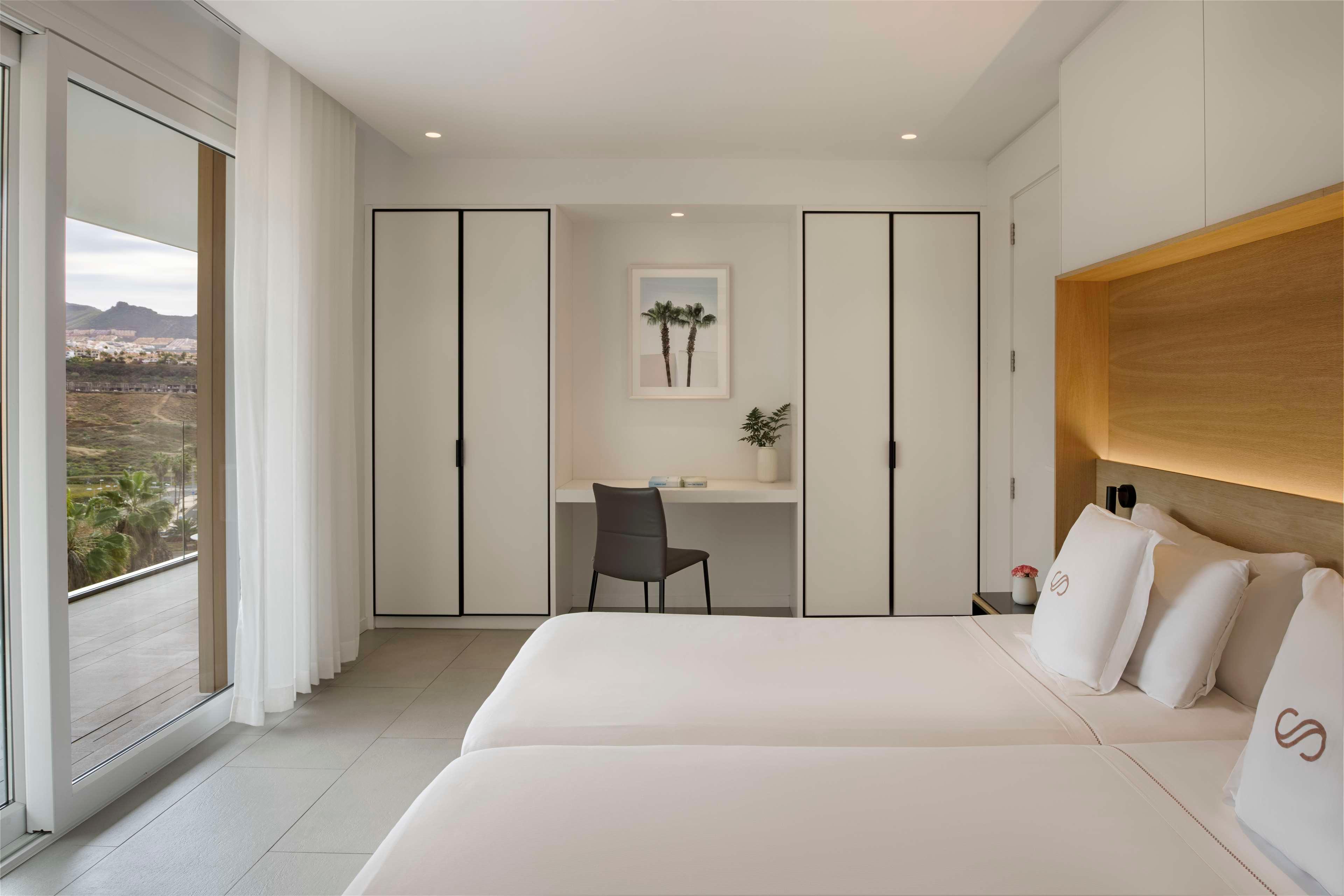 2 Bedrooms, Penthouse Suite, with Pool